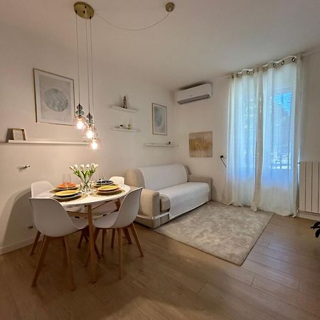 V&C Home Rental Specialist Appartamenti Fronte Lago Maggiore Germignaga Bagian luar foto